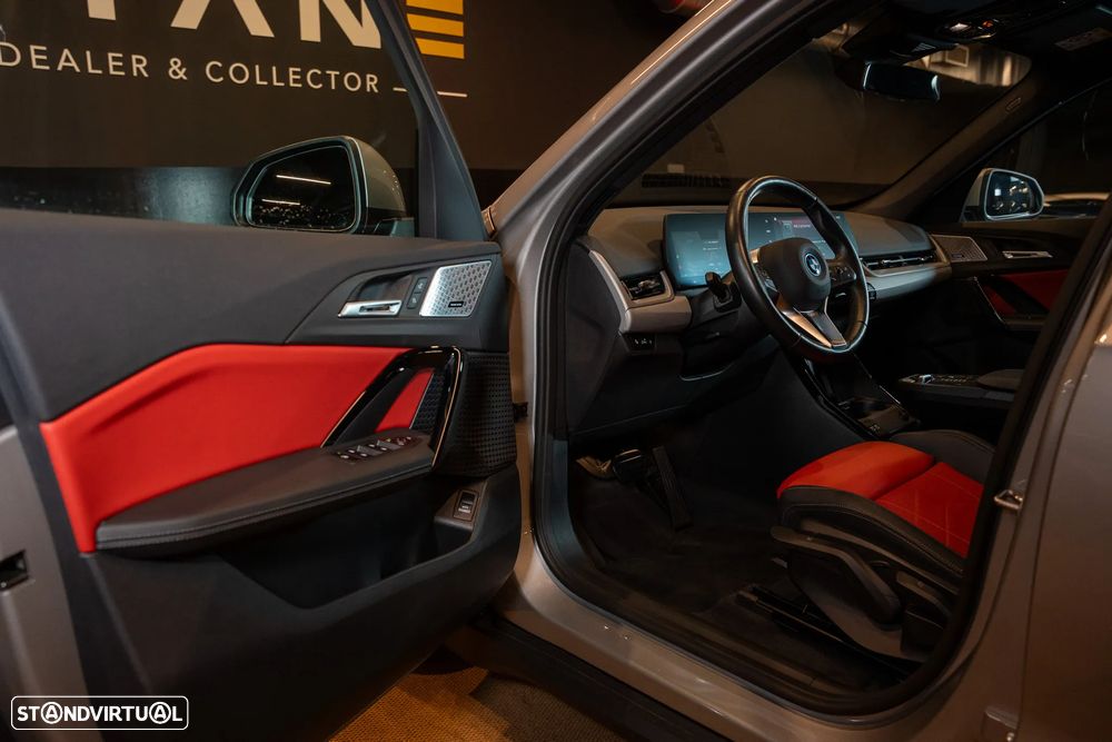 BMW iX1 xDrive30 xLine - 12