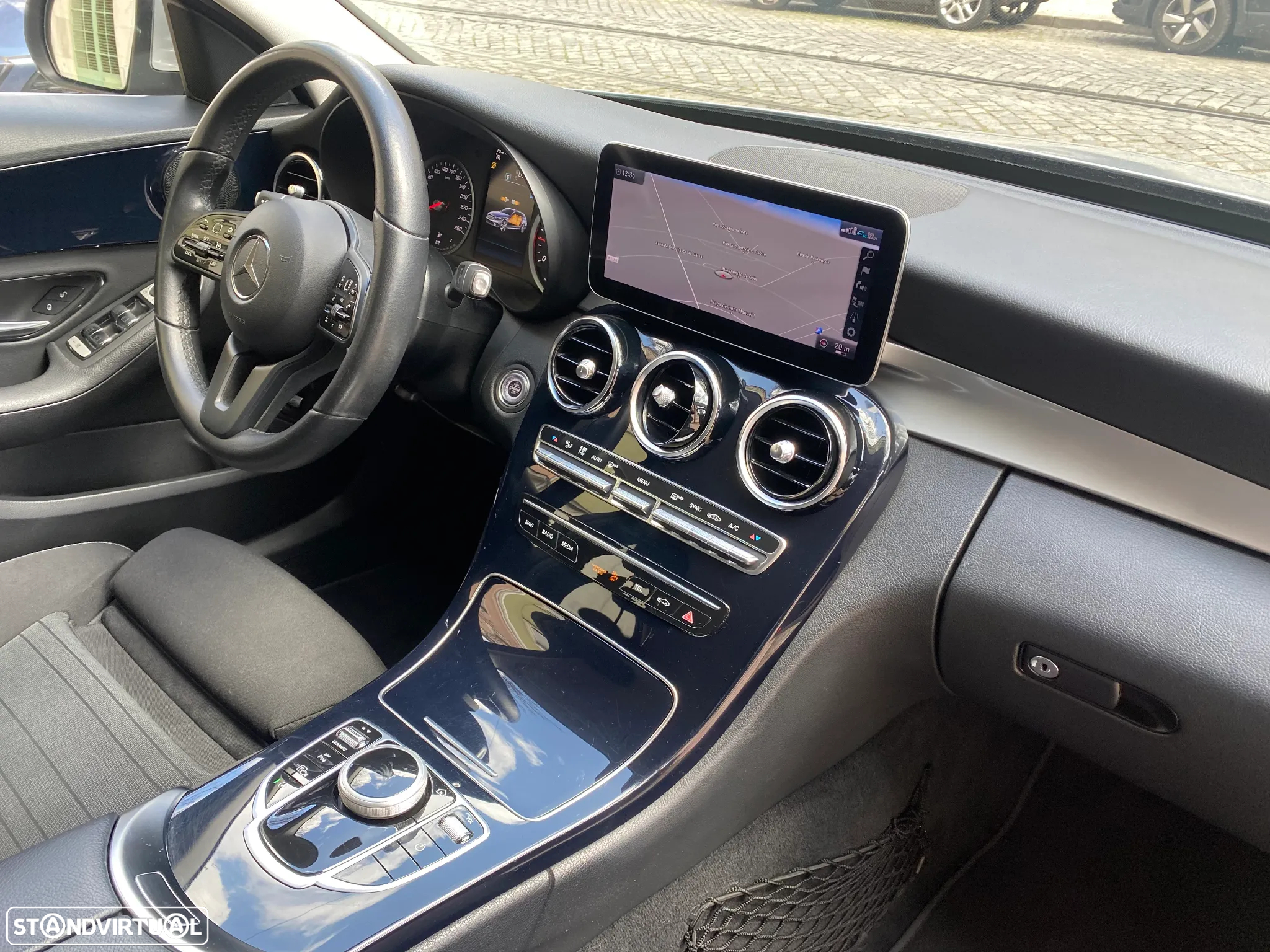 Mercedes-Benz C 200 - 21