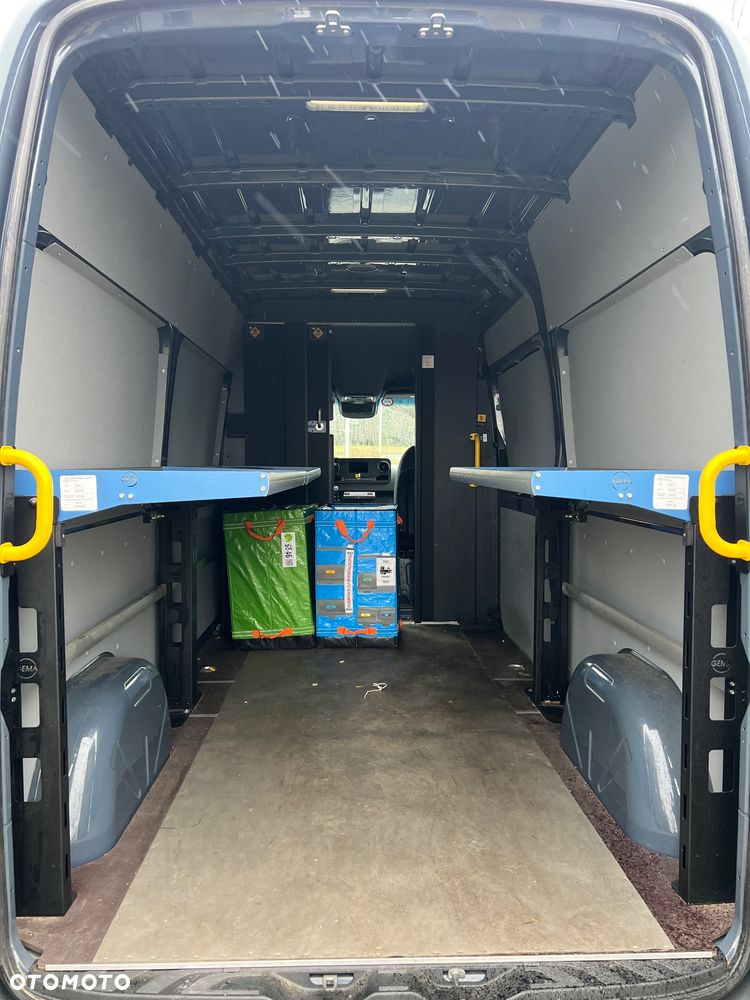 Mercedes-Benz Sprinter - 7