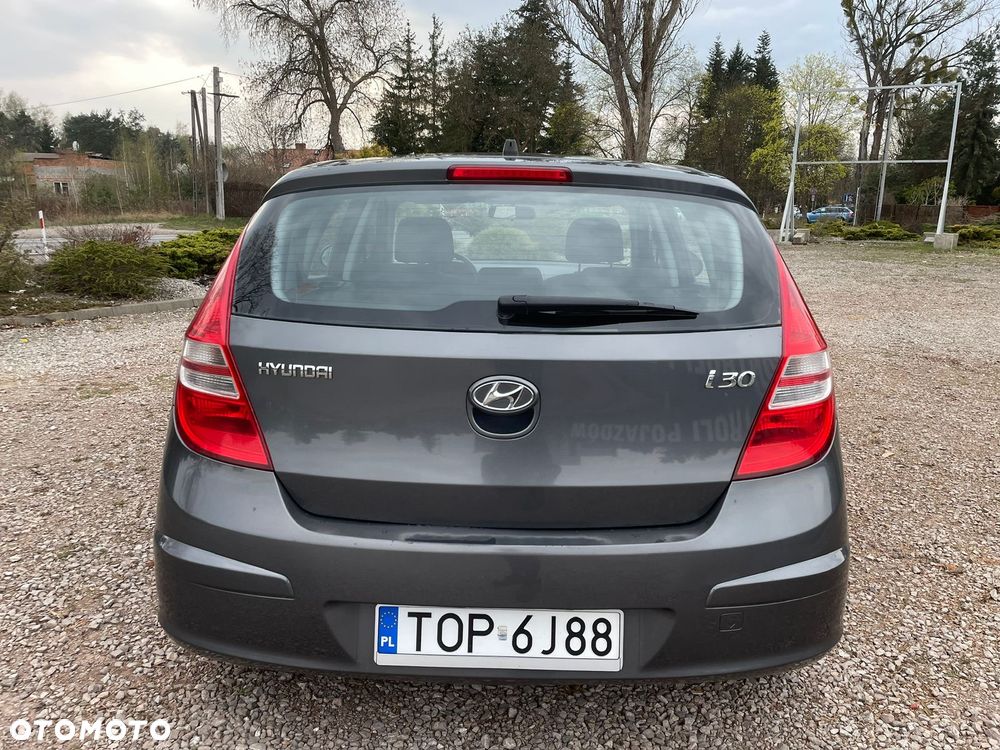 Hyundai i30 1.4 Classic + - 4