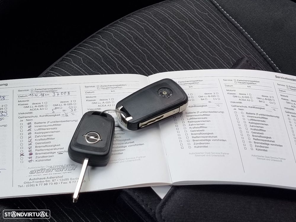 Opel Astra Sports Tourer 1.6 CDTi Executive S/S - 24