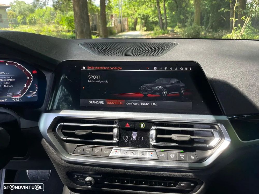 BMW 220 i Coupe Pack M Auto - 23