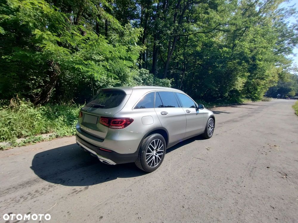 Mercedes-Benz GLC - 7