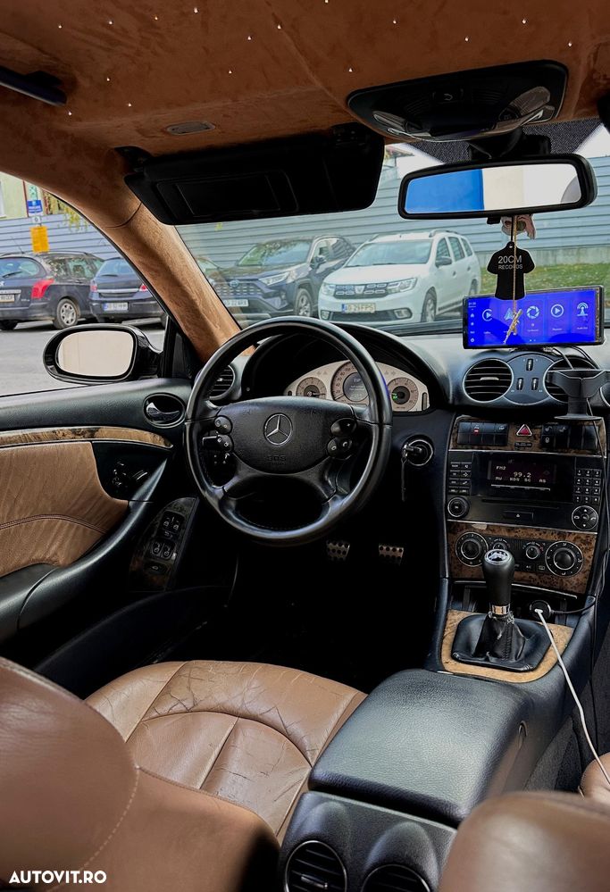 Mercedes-Benz CLK Coupe 220 CDI Avantgarde DPF Sport Edition - 8