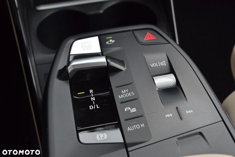 BMW Seria 2 223i xDrive mHEV - 11