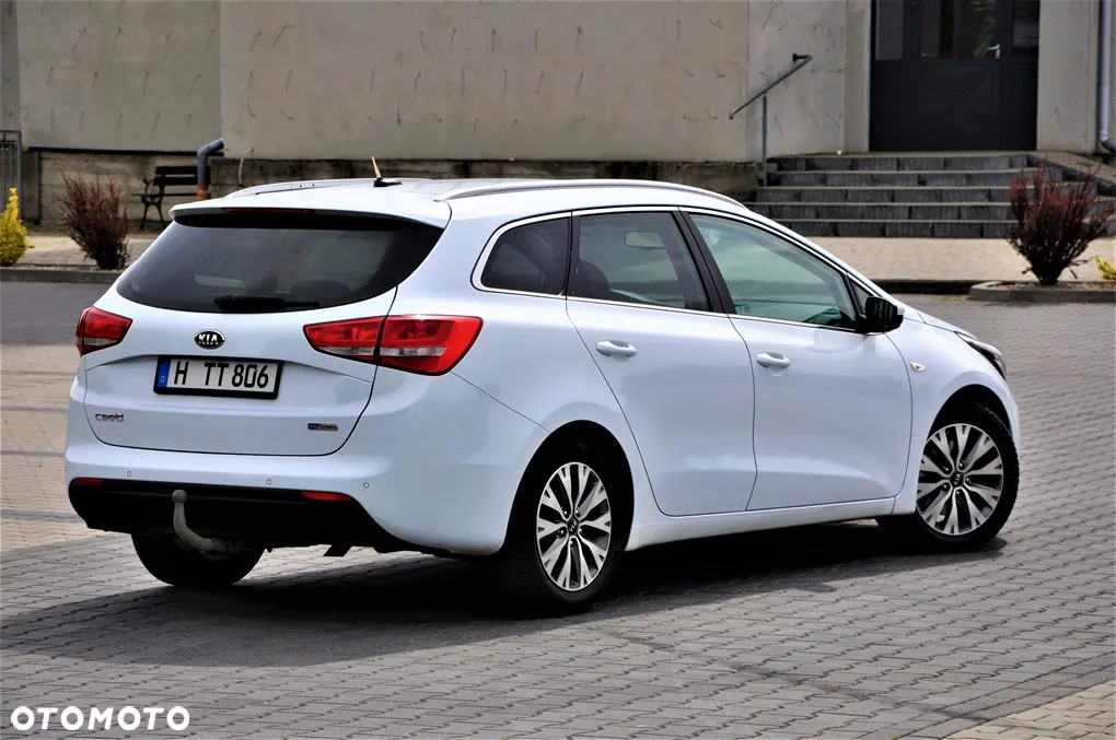Kia Ceed 1.6 CRDi SCR L Business Line - 10