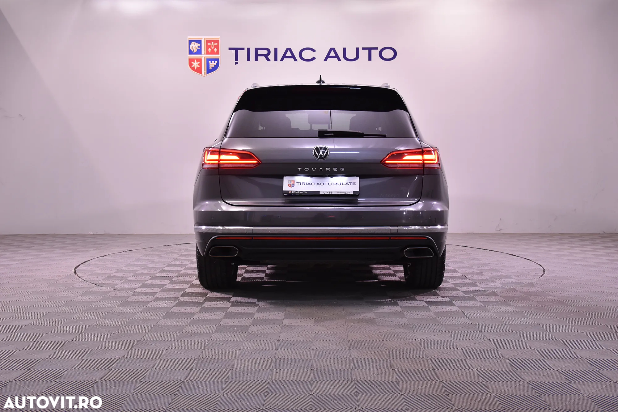 Volkswagen Touareg - 4