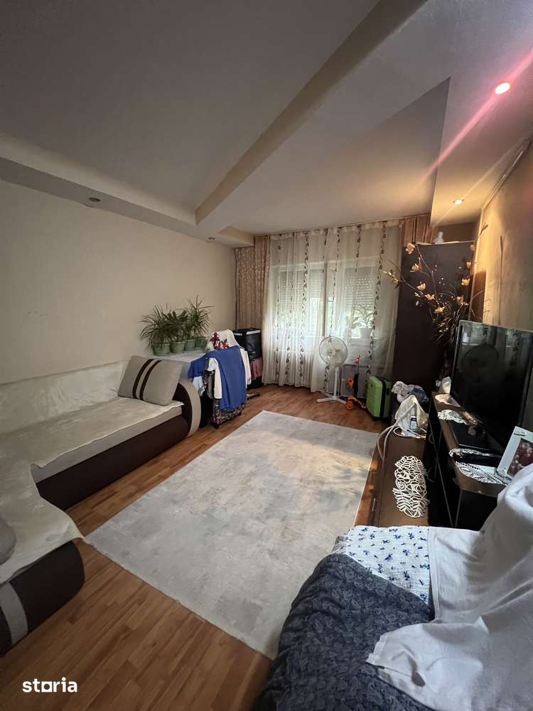 2 decomandate Sarari zona Piscină Sânziana 2/4 53 mp mobilat utilat — fotografia 1