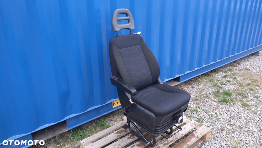 FOTEL KIEROWCY PNEUMATYCZNY EUROPA POMPOWANY IVECO DAILY 01- NO 126/182 - 4