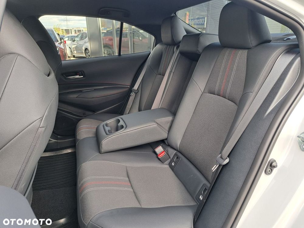 Toyota Corolla 1.8 Hybrid GR Sport Dynamic - 22