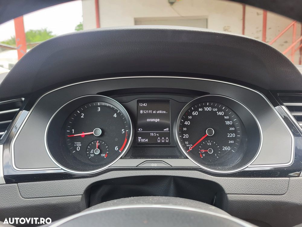 Volkswagen Passat 2.0 TDI Comfortline - 7