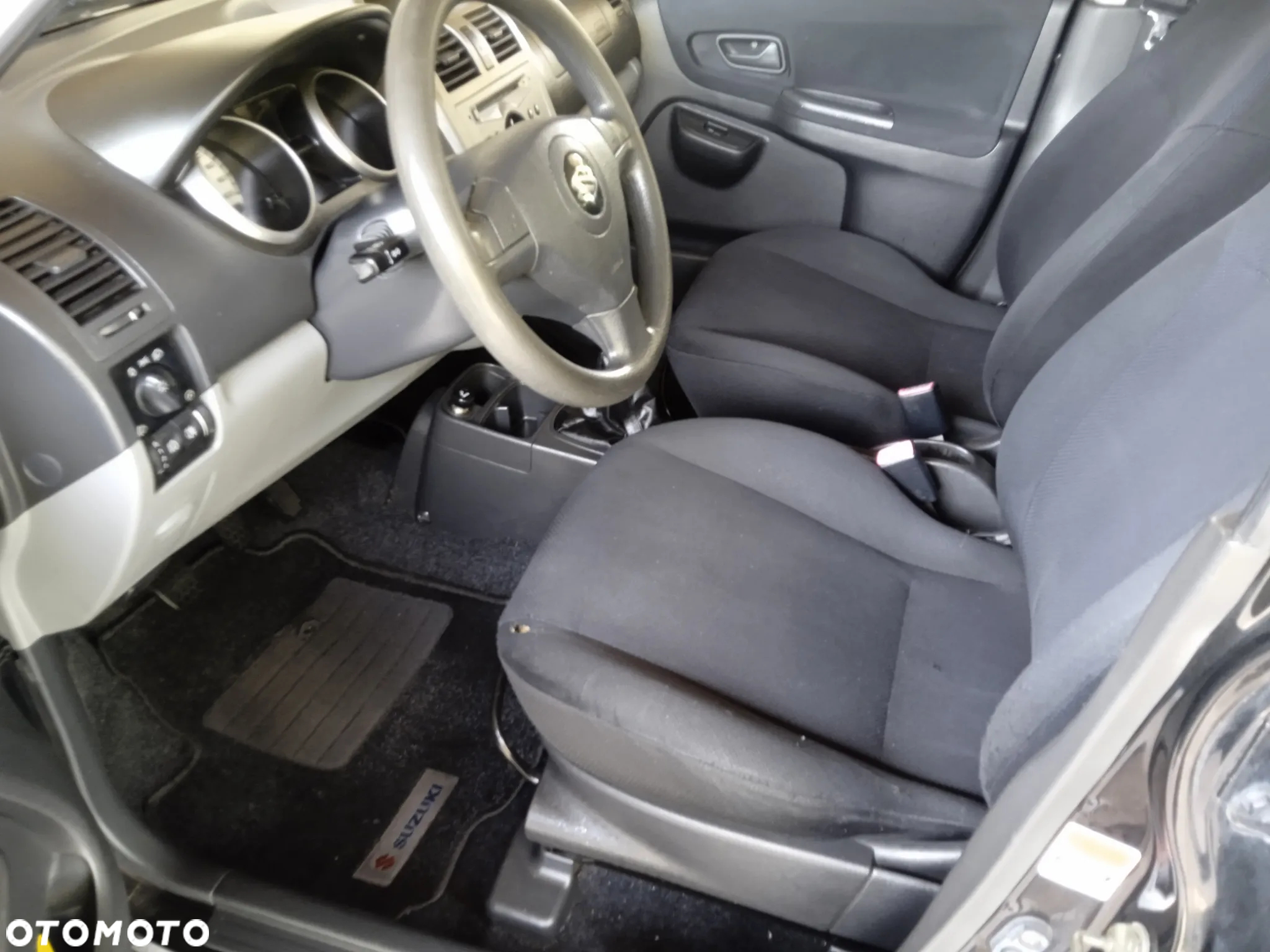 Suzuki Ignis - 9
