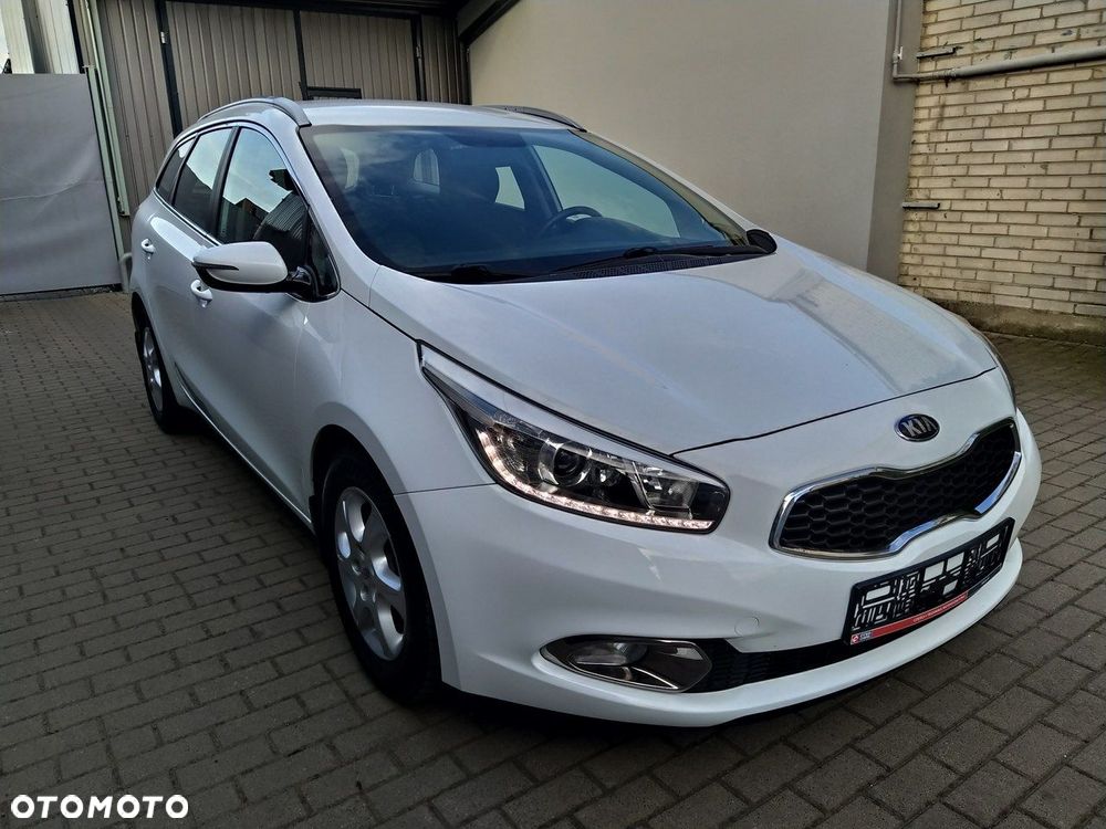 Kia Ceed 1.6 GDI DCT Platinum Edition - 9