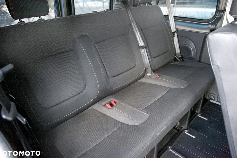 Renault Trafic SpaceClass 1.6 dCi - 23