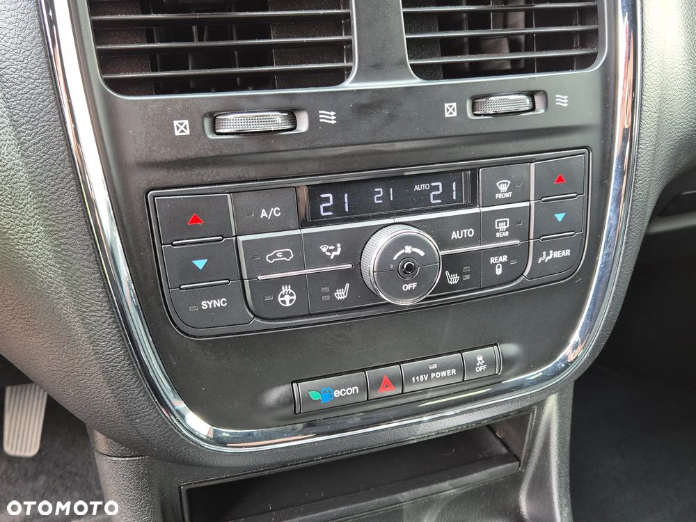 Dodge Grand Caravan - 35