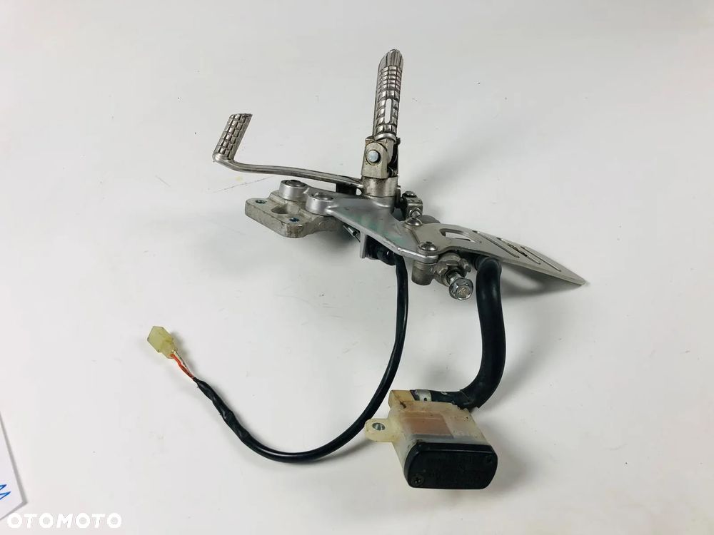 Suzuki GSXR 600 750 K6 K7 Set Prawy Kierowcy Pompa Podnóżek - 3