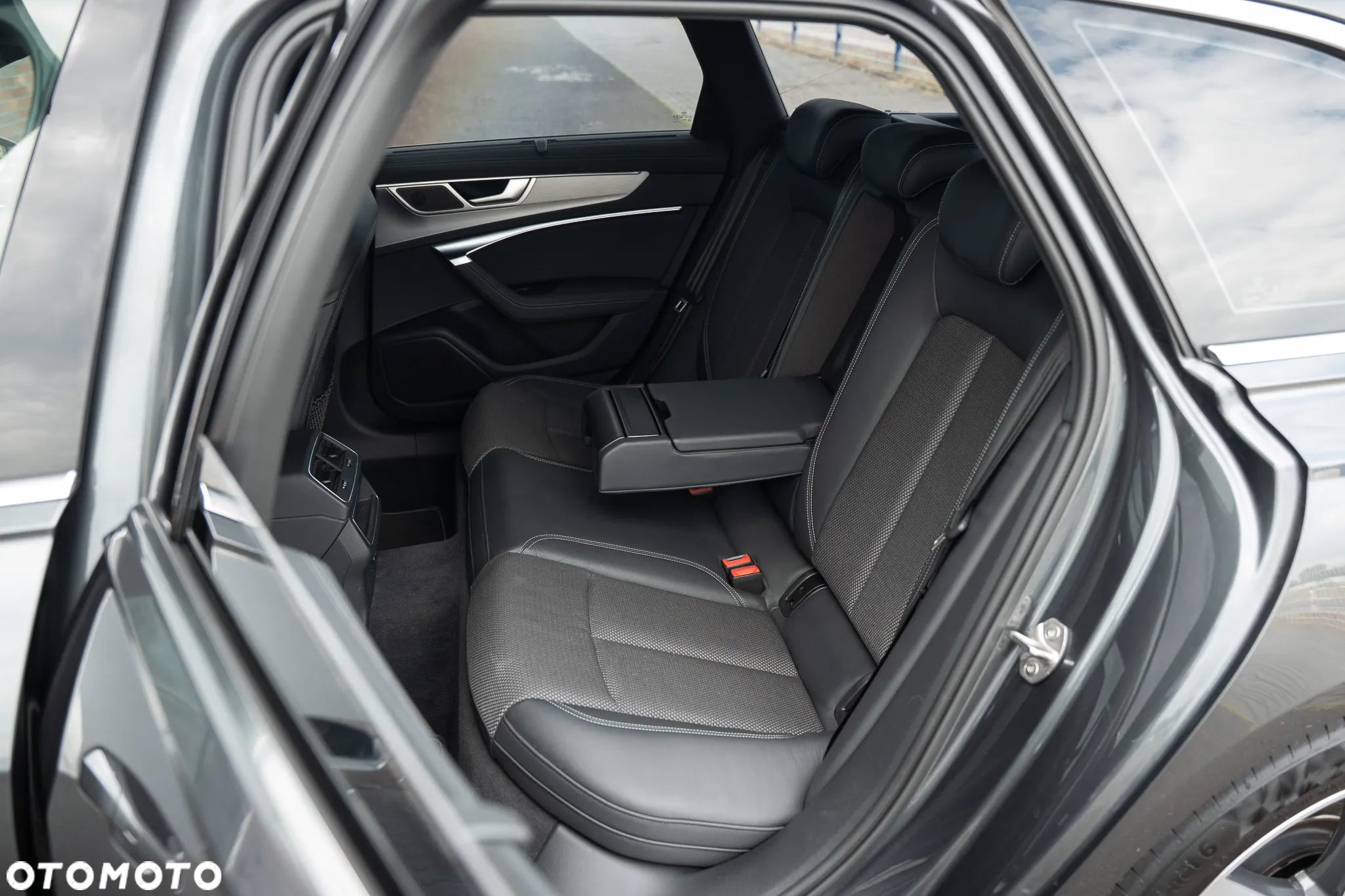 Audi A6 Avant 45 TFSI quattro S tronic sport - 33