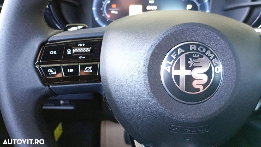 Alfa Romeo Junior 1.2 FWD eDCT6 MHEV Ibrida - 12