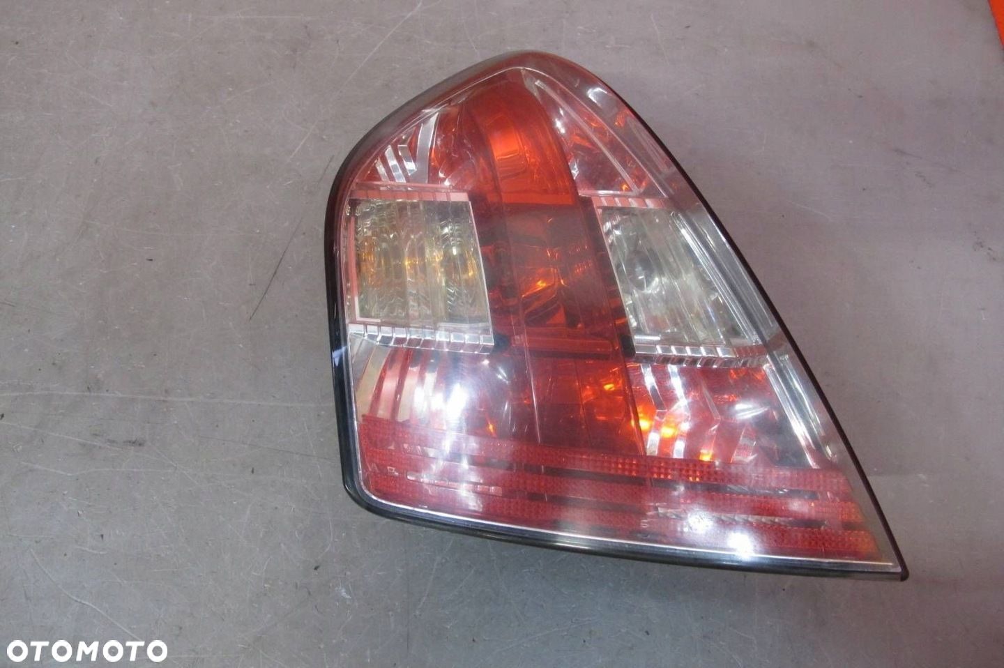 FIAT STILO HB 3D LAMPA LEWA TYŁ TYLNA EUROPA 45823706 - 1