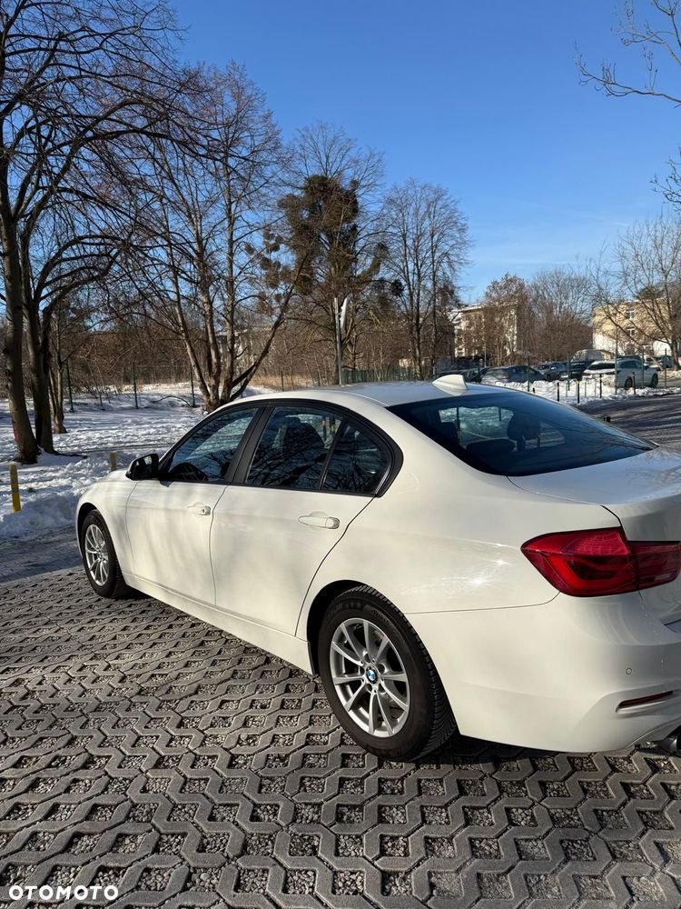 BMW Seria 3 318i Advantage - 12