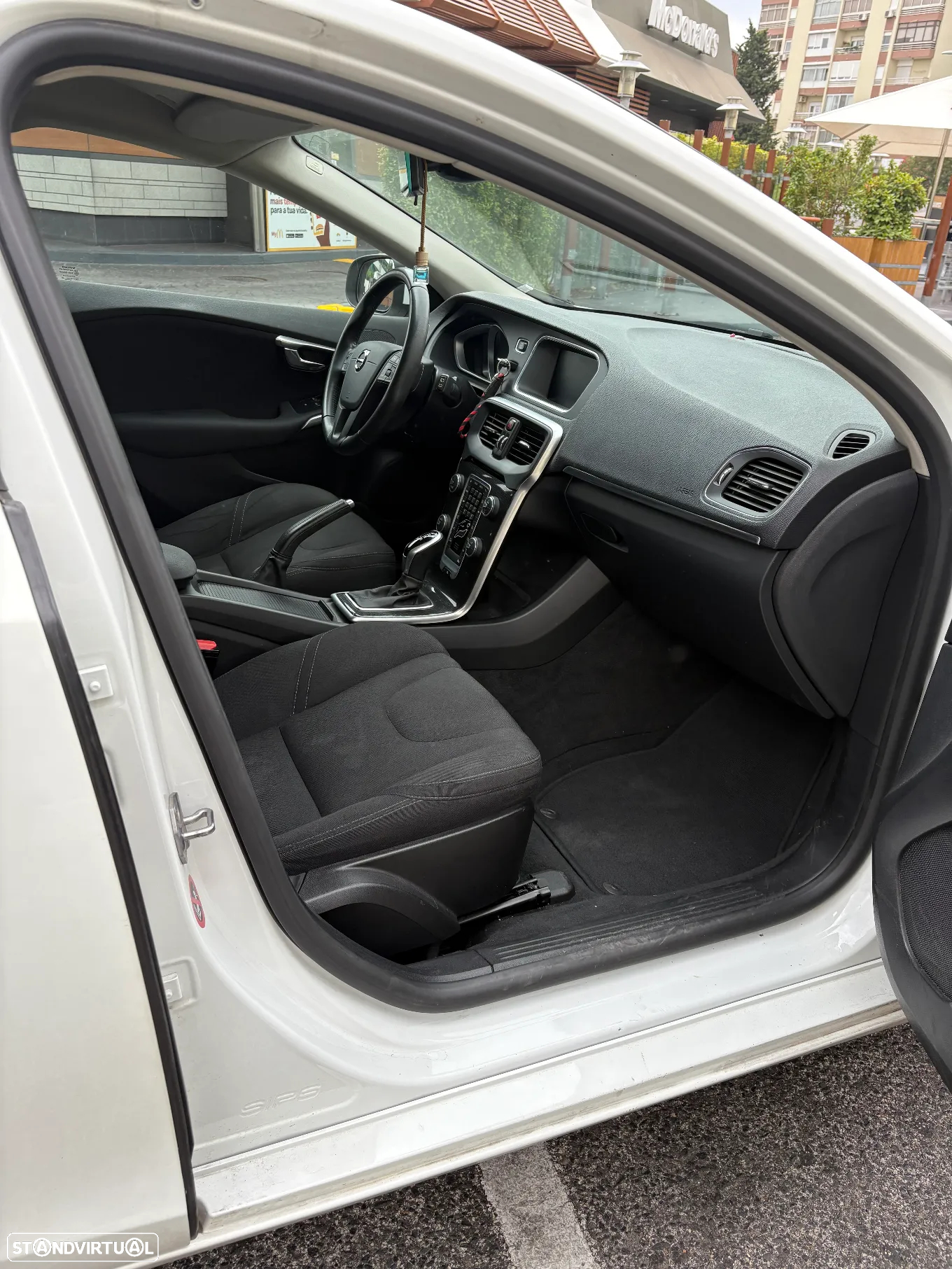 Volvo V40 1.5 T3 Sport Edition Geartronic - 28