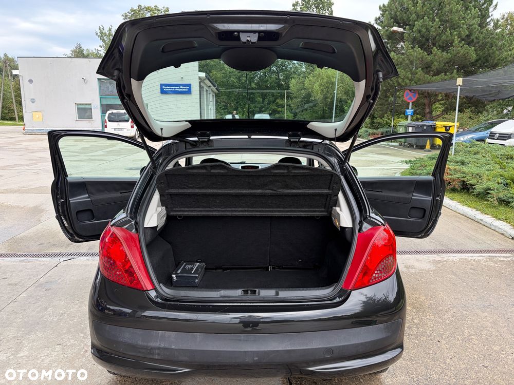 Peugeot 207 1.4 16V Trendy - 5