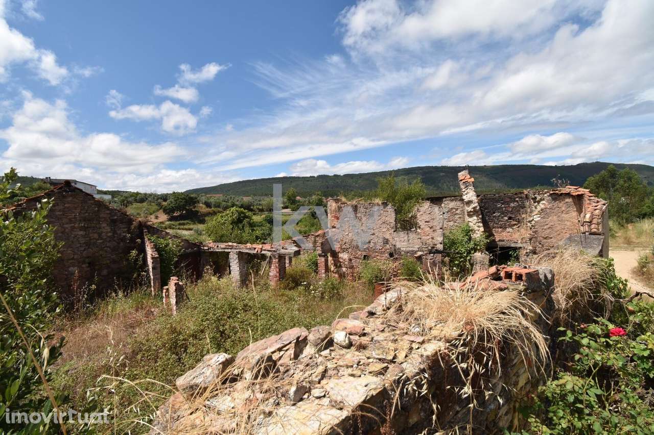Moradia em ruína | cerca de 1000m2 de terreno | Vistas e privacidade | - Grande imagem: 3/29