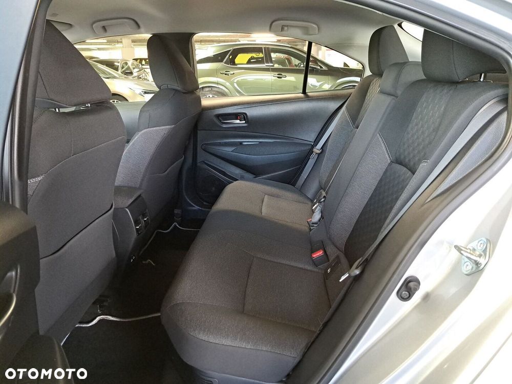Toyota Corolla 1.8 Hybrid Comfort - 13