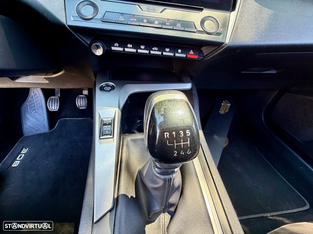 Peugeot 308 1.2 PureTech Allure Pack - 48