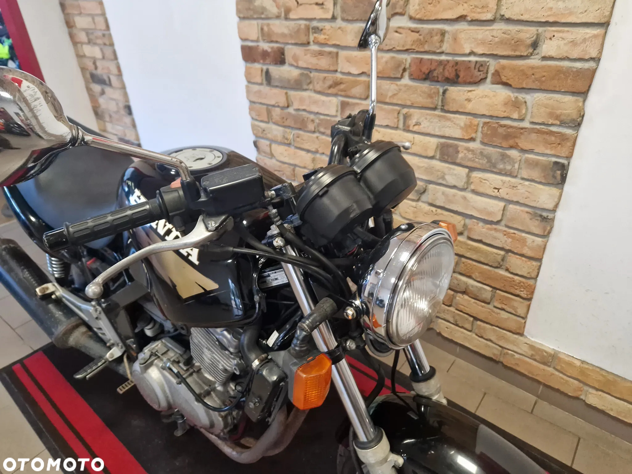 Honda CB - 25