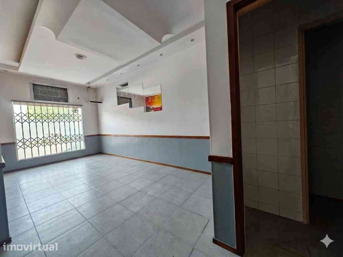 Loja, 87 m², Gondomar (São Cosme), Valbom e Jovim - Grande imagem: 3/9