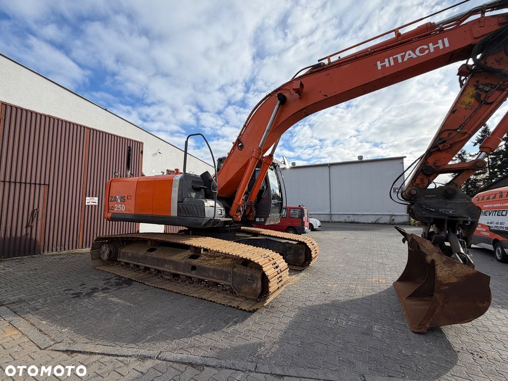 Hitachi ZX250LC-3 - 25