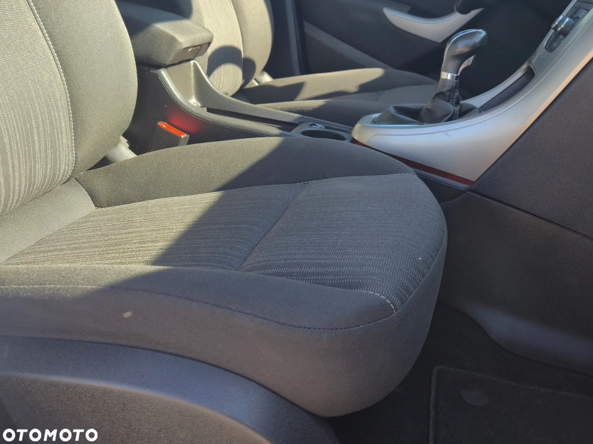 Opel Astra 1.4 Turbo Design Edition - 26