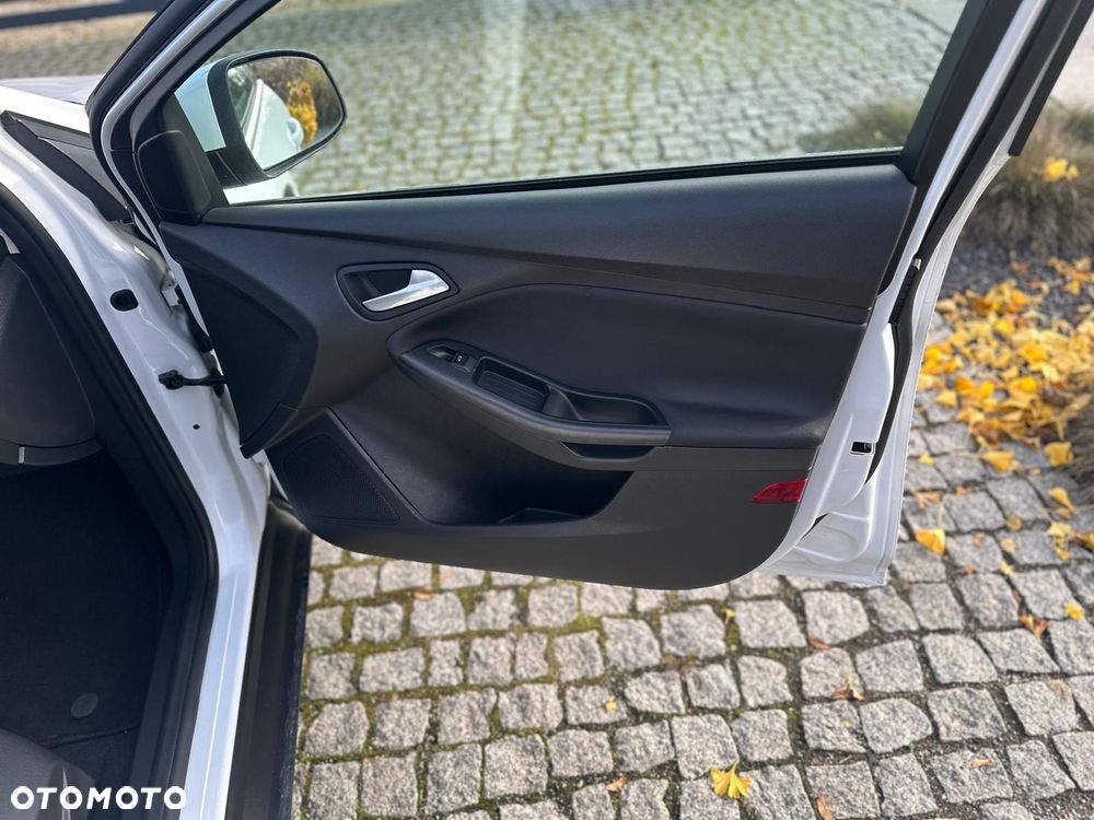 Ford Focus 1.0 EcoBoost Active - 16