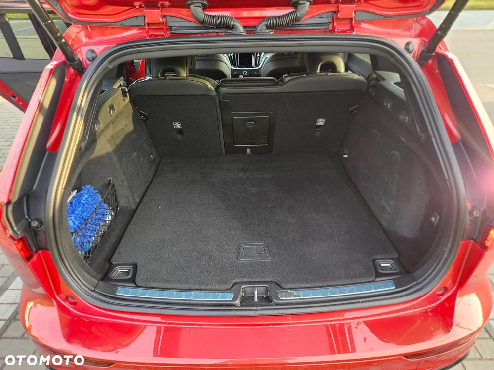 Volvo V60 B3 B R-Design - 18