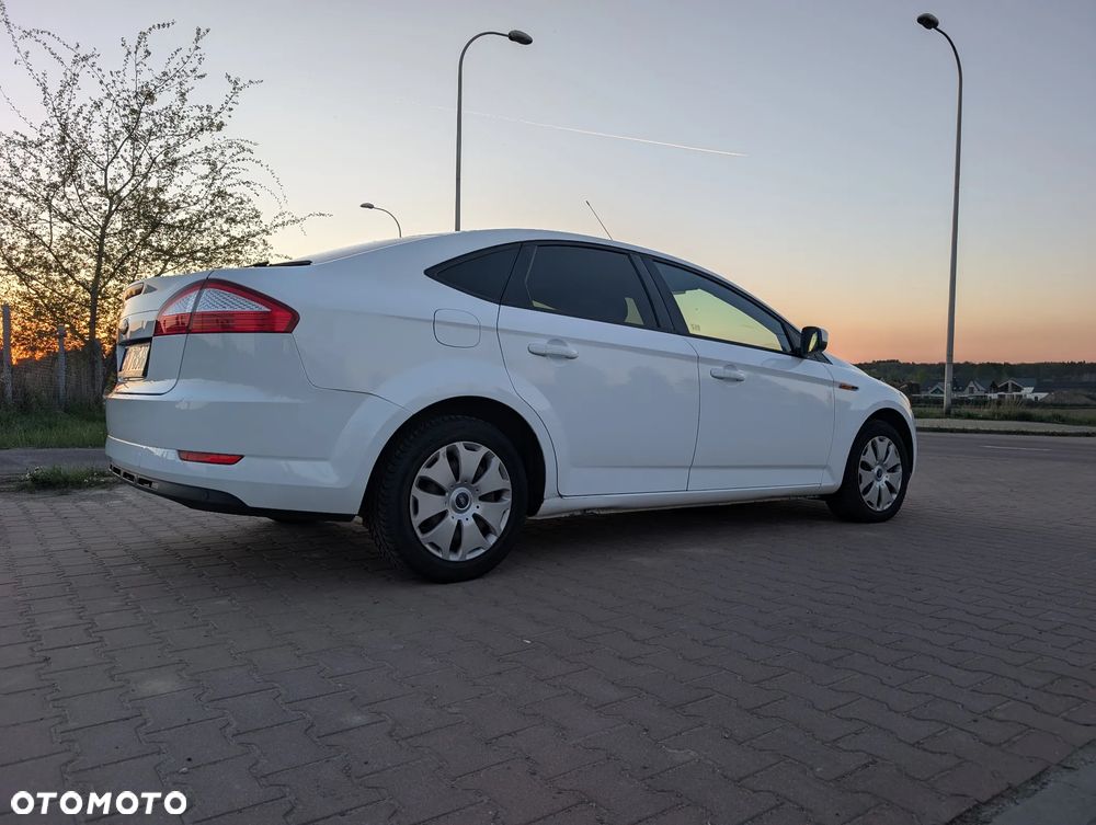 Ford Mondeo 1.6 Ambiente - 4