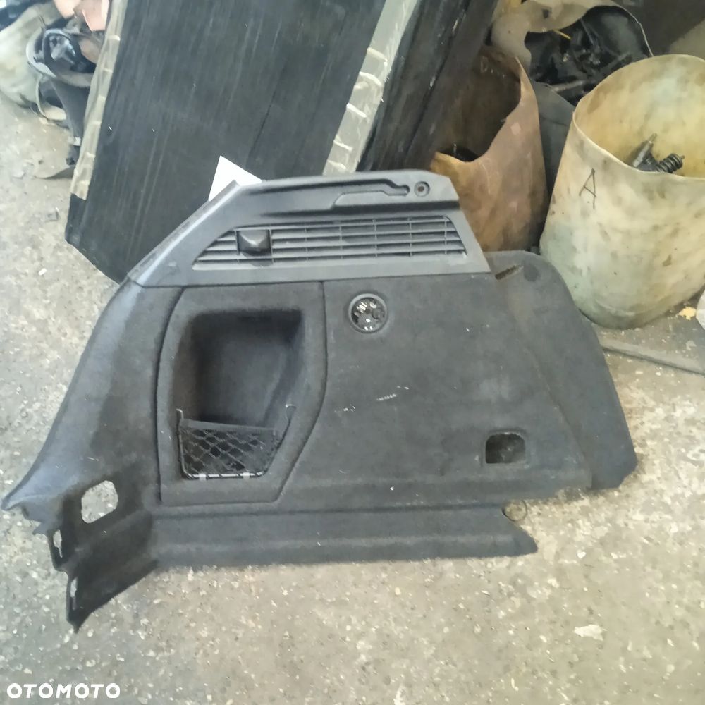 Tapicerka bagażnika boczek A3 8V hatchback 8V4863871F - 1