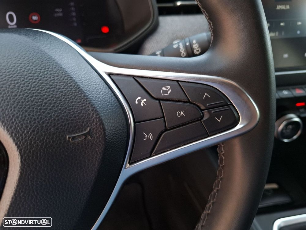 Renault Clio 1.0 TCe Techno — fotografia 17