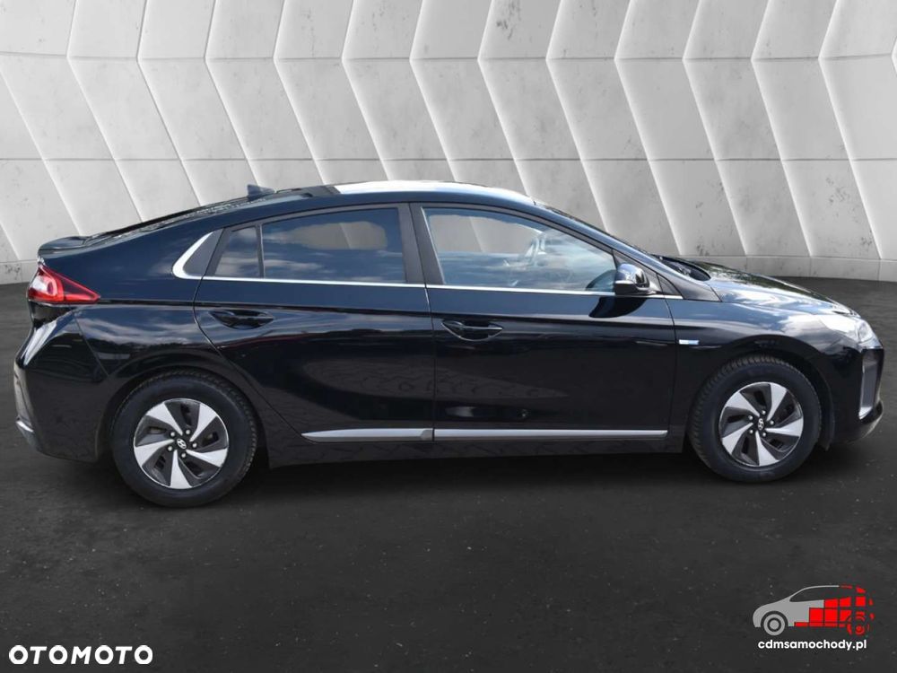 Hyundai IONIQ - 11
