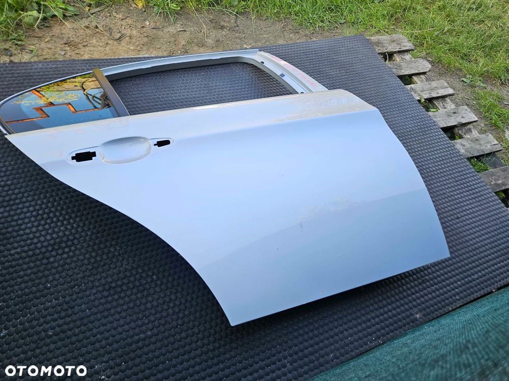 Drzwi Tyl Tylne Lewe Prawe Poszycie Szyba Srebrne 354 Titansilber BMW 3 E90 sedan Oryginal Lakier 2009r - 38