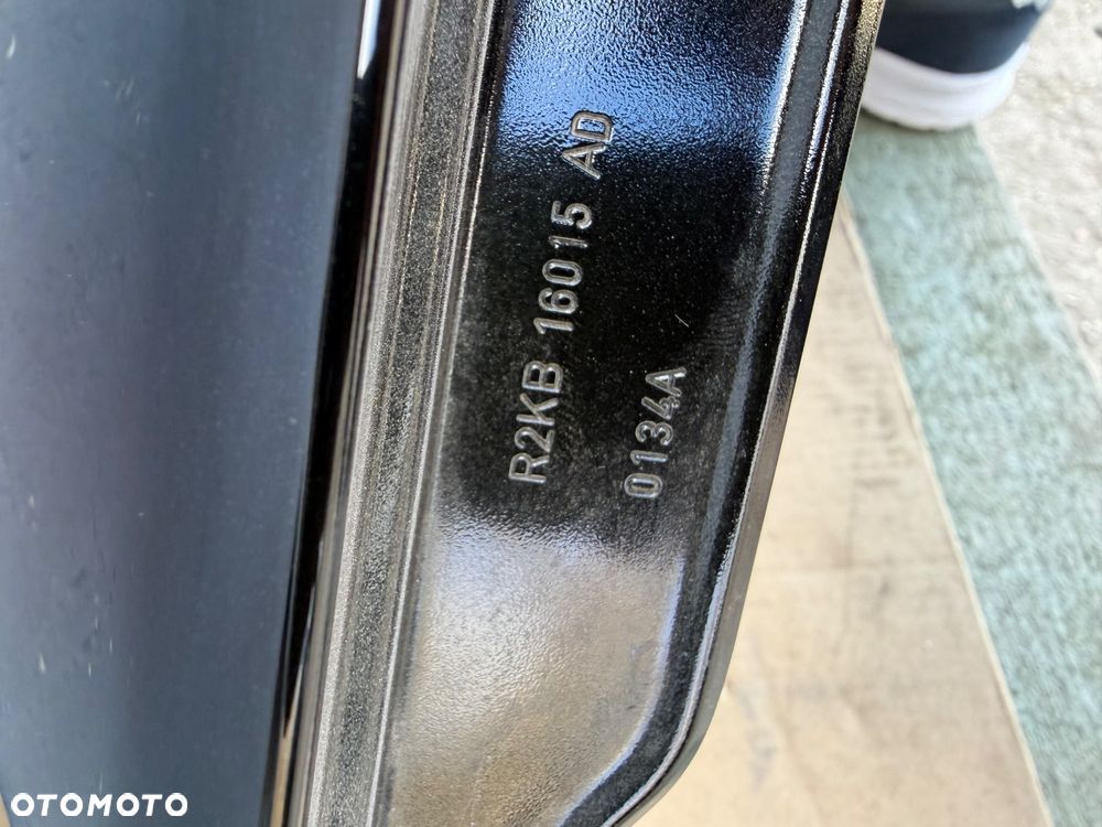 Błotnik przedni prawy Ford Explorer EV - 7