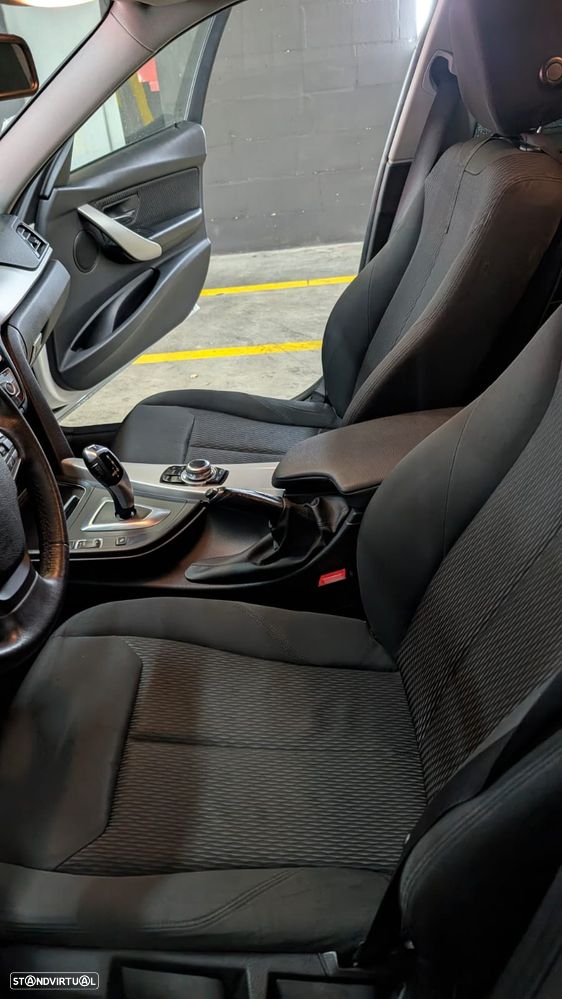 BMW 320 d Auto - 12