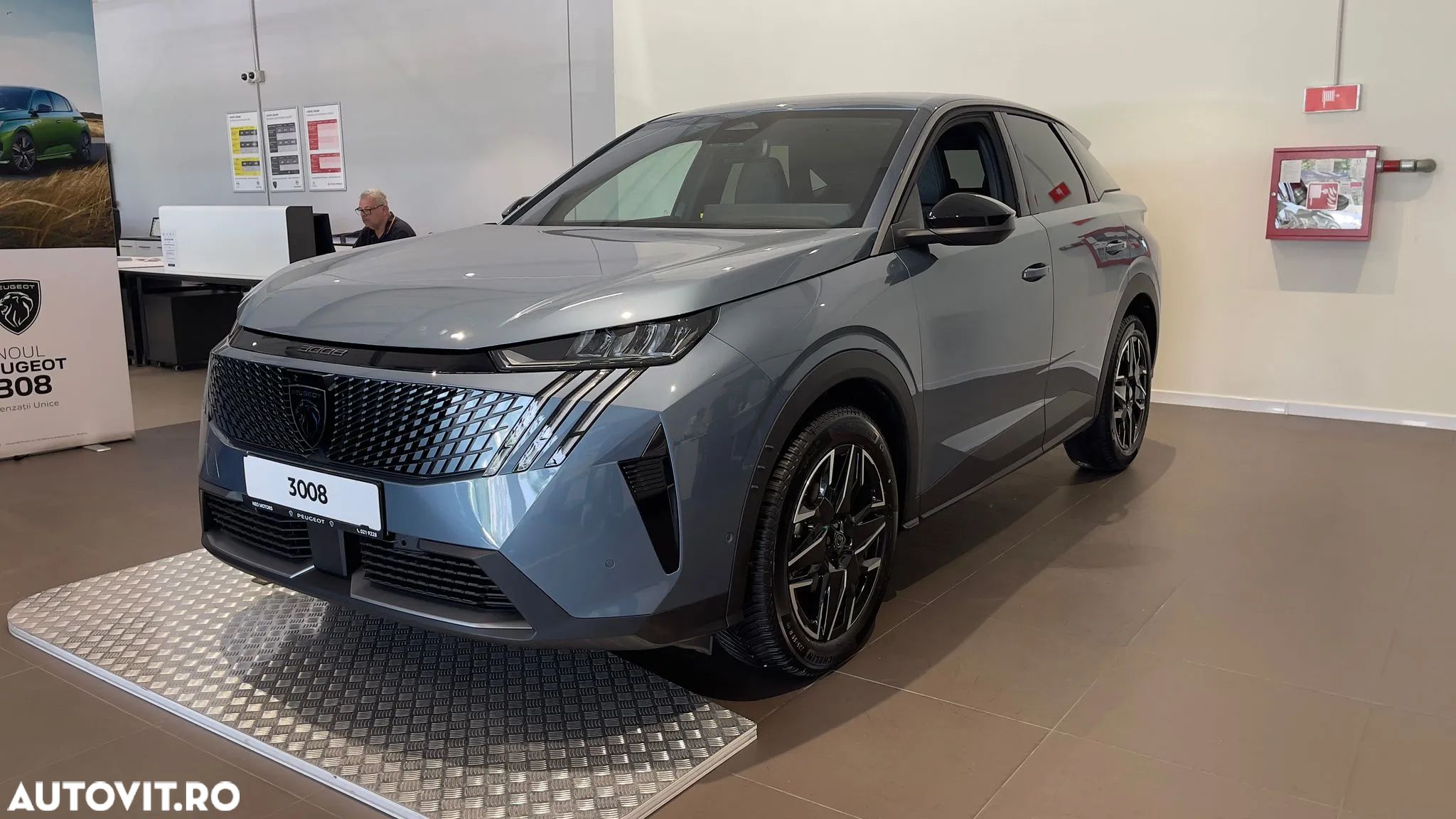 Peugeot 3008 1.2L 136 e-DCS6 MHEV Allure - 1