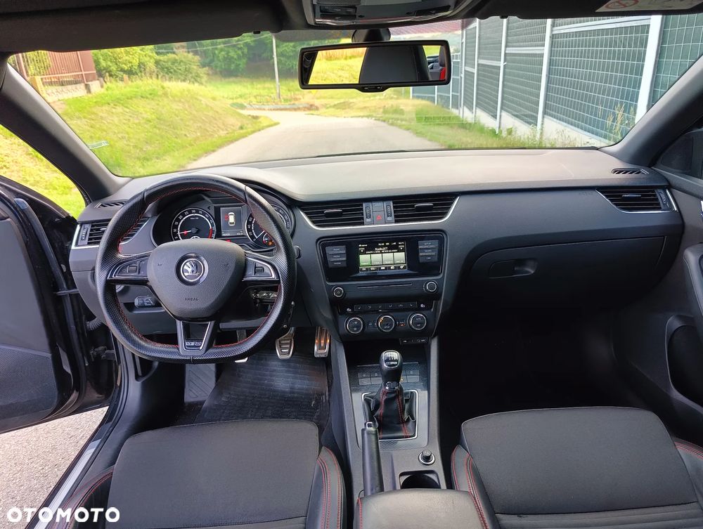 Skoda Octavia 2.0 TDI RS - 27