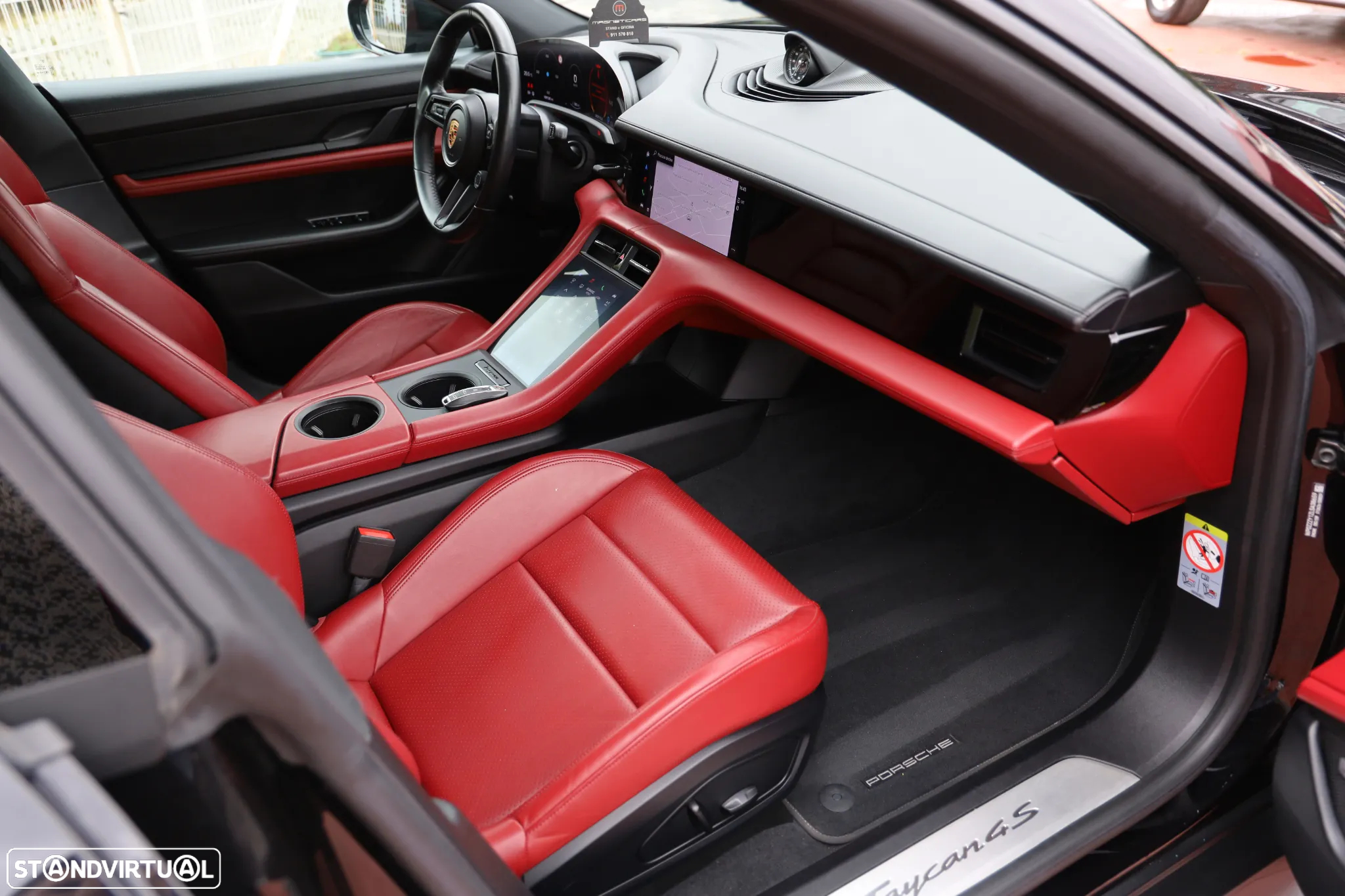 Porsche Taycan 4S - 10