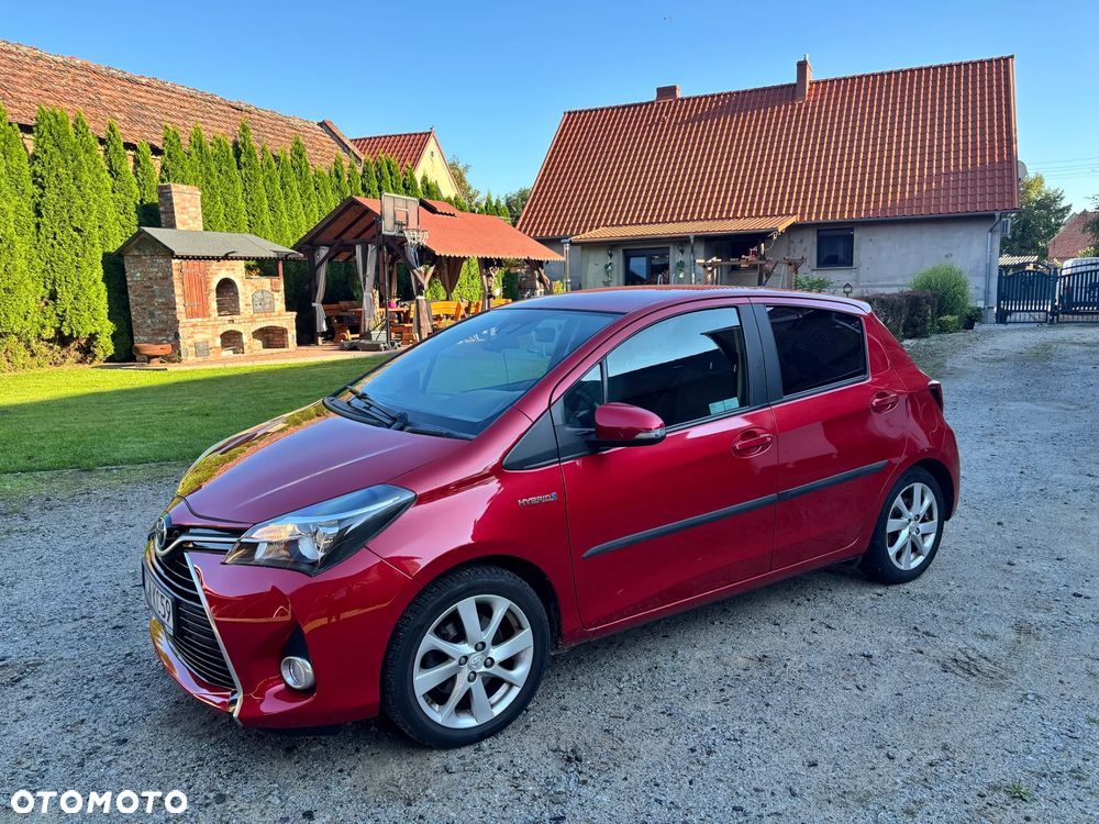 Toyota Yaris Hybrid 100 Dynamic EU6 - 6