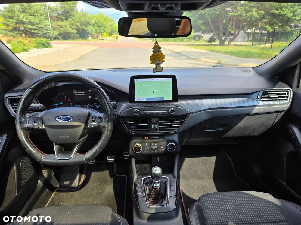 Ford Focus 1.5 EcoBoost ST-Line - 10