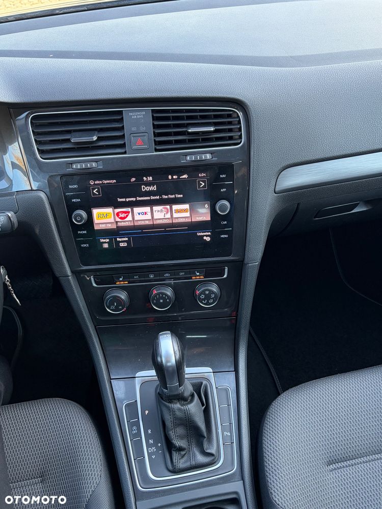 Volkswagen Golf Variant 1.6 TDI (BlueMotion Technology) DSG Comfortline - 21