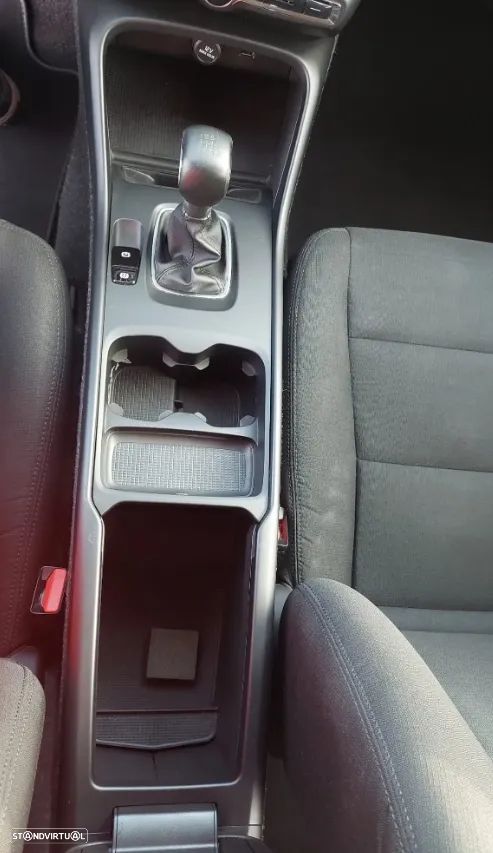 Volvo XC 40 2.0 D3 Momentum - 22