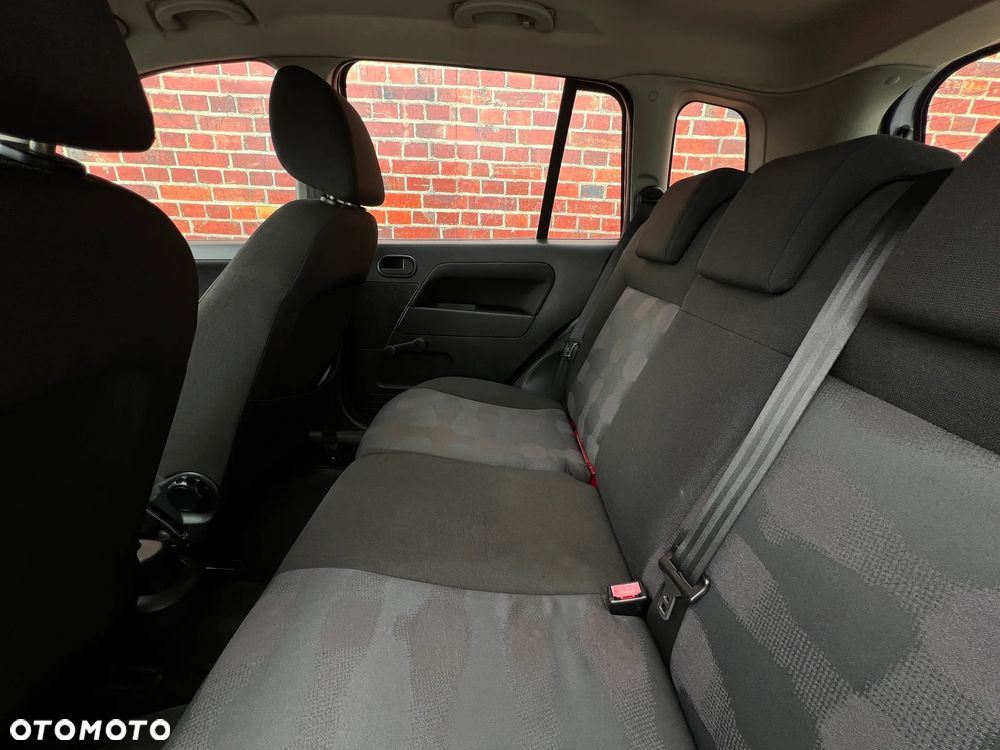 Ford Fusion - 15